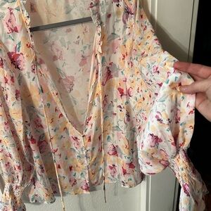 Floral Flowy blouse. Small button up front